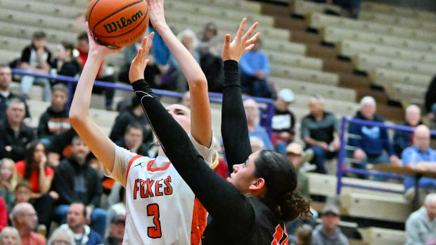 a Silverton Mountain View 5A Oregon girls basketball quarterfinal 2024 Leon Neuschwander 36
